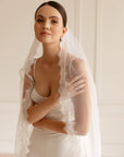 Veil chantilly lace • Eyelash lace veil