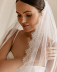 Veil chantilly lace • Eyelash lace veil