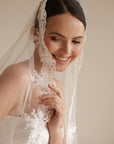 Mantilla veil • Trend 2025 - STYLE Mantilla