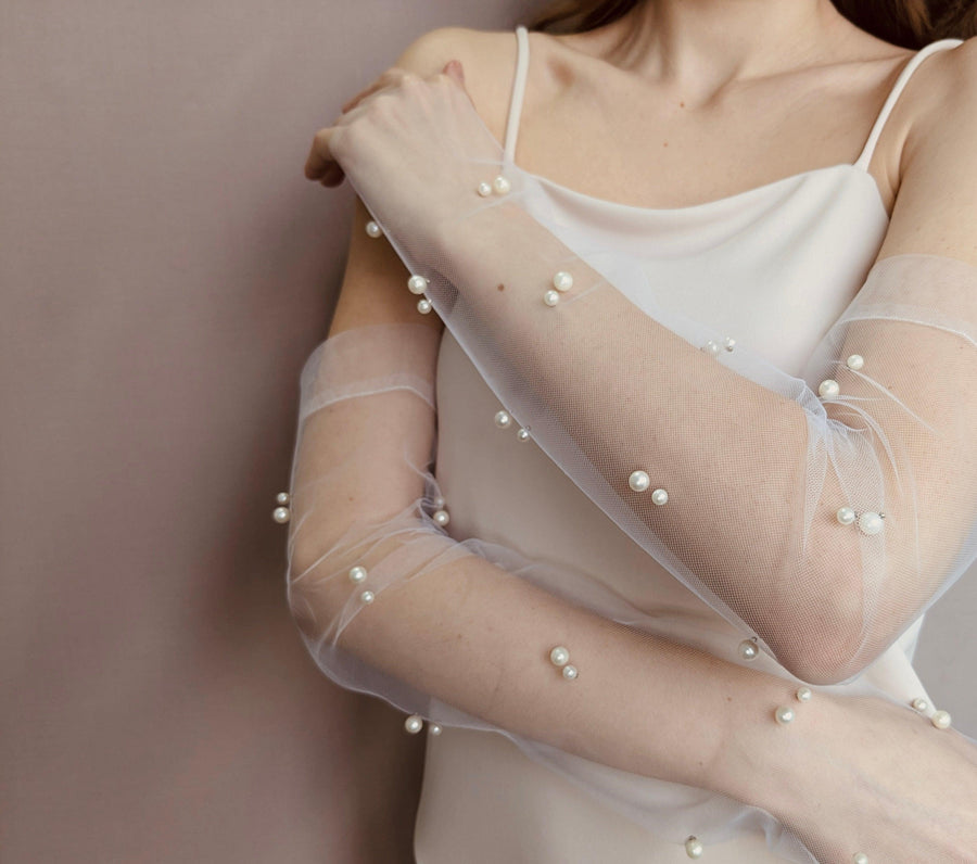 BRIDAL GLOVES • STYLE PEARLS