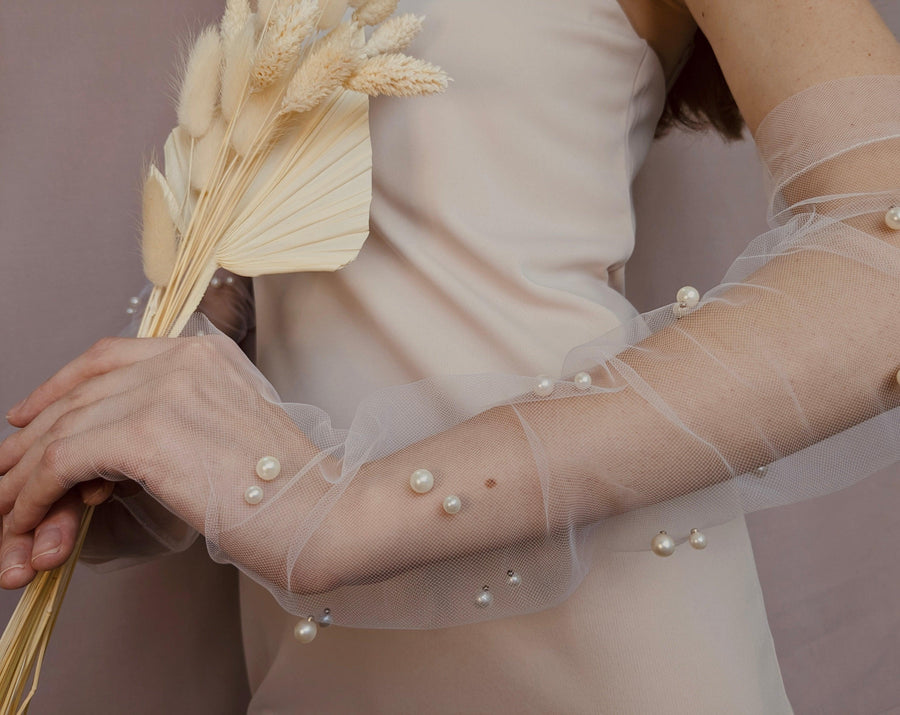 BRIDAL GLOVES • STYLE PEARLS