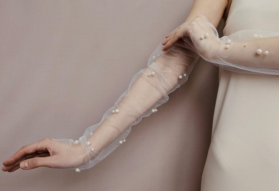 BRIDAL GLOVES • STYLE PEARLS