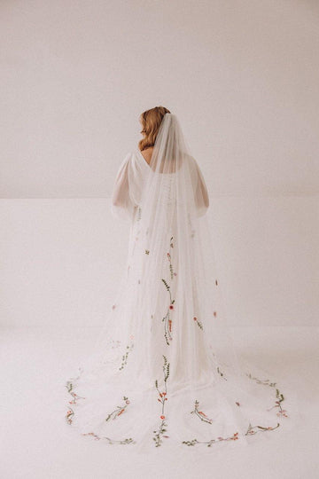 Floral Wedding veil • Trend 2024 -  STYLE APRIL Chapel