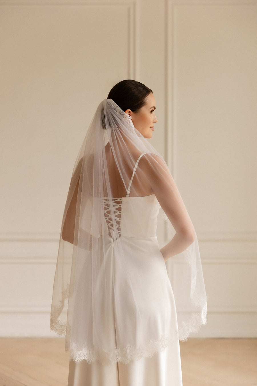Veil chantilly lace • Eyelash lace veil