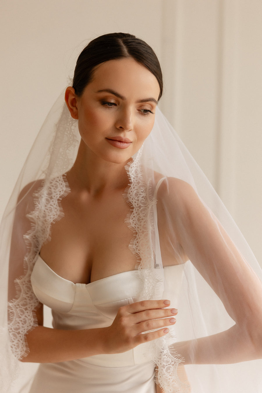 Veil chantilly lace • Eyelash lace veil