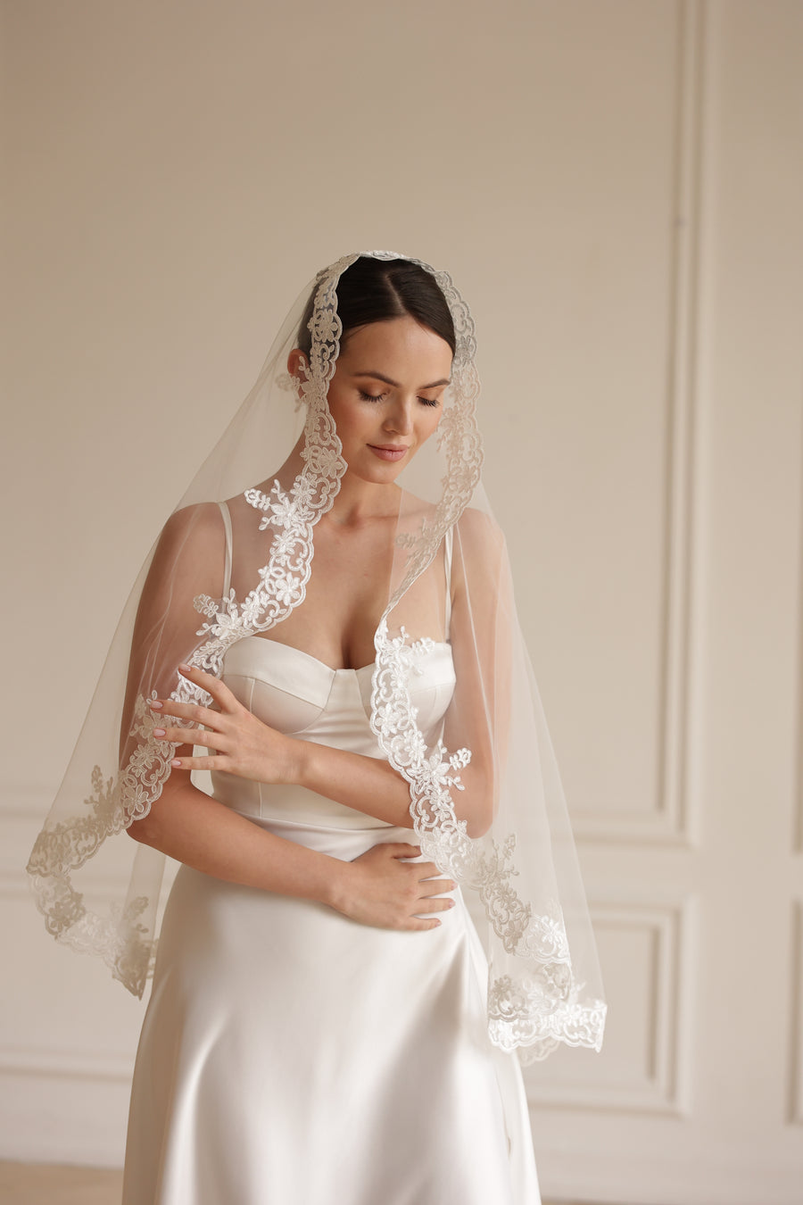 Mantilla veil • Trend 2025 -  STYLE Mantilla