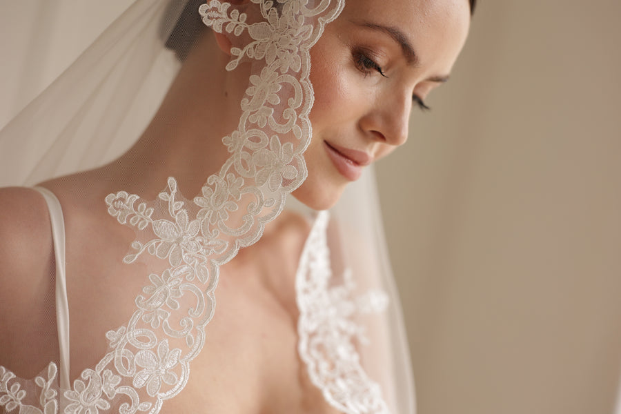 Mantilla veil • Trend 2025 -  STYLE Mantilla