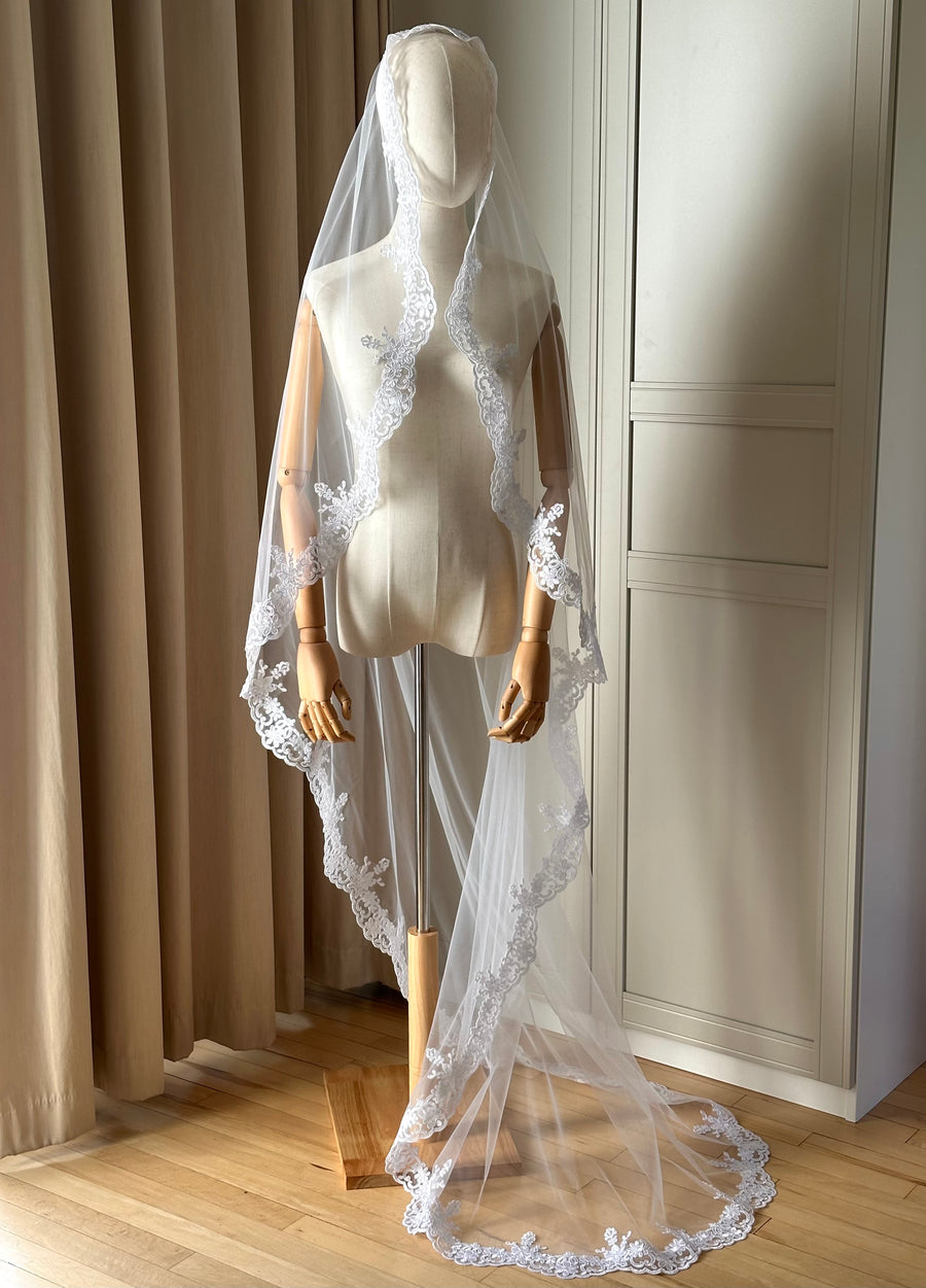 Mantilla veil • Trend 2025 -  STYLE Mantilla