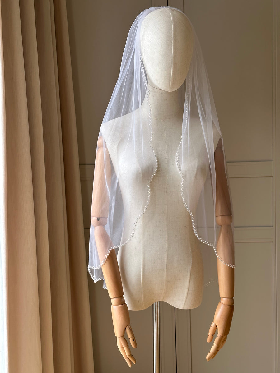 Bridal veil with pearls • Pearls edge veil