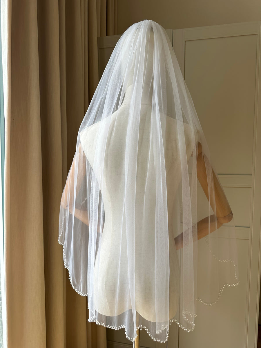 Bridal veil with pearls • Pearls edge veil