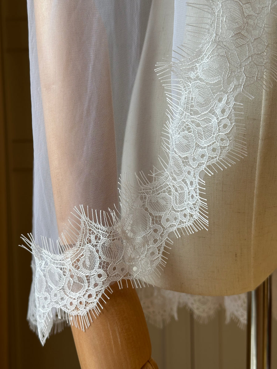 Veil chantilly lace • Eyelash lace veil