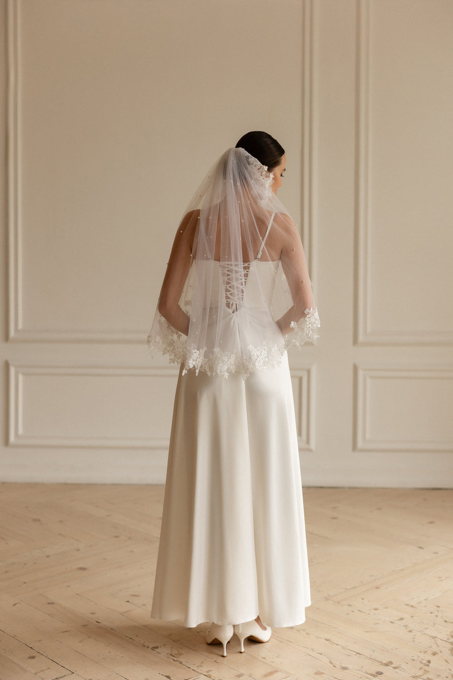 Lace veil with pearls • Unique wedding veil