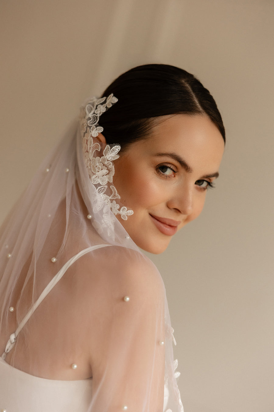 Lace veil with pearls • Unique wedding veil