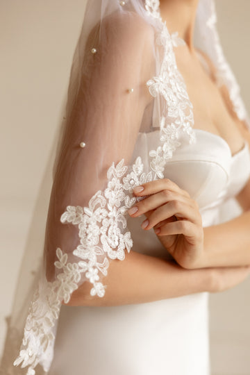 Lace veil with pearls • Unique wedding veil