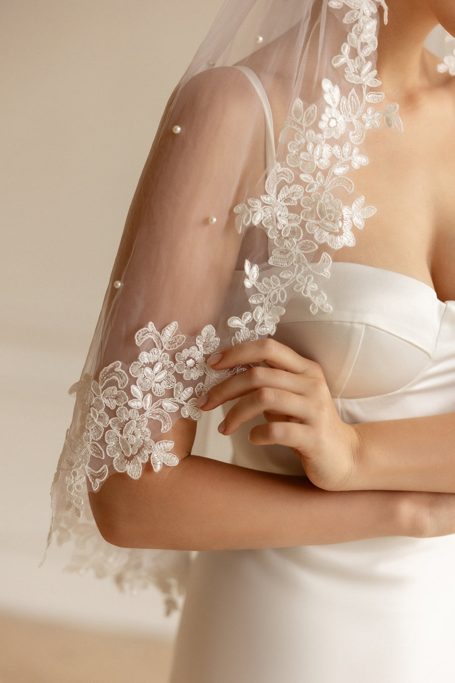 Lace veil with pearls • Unique wedding veil