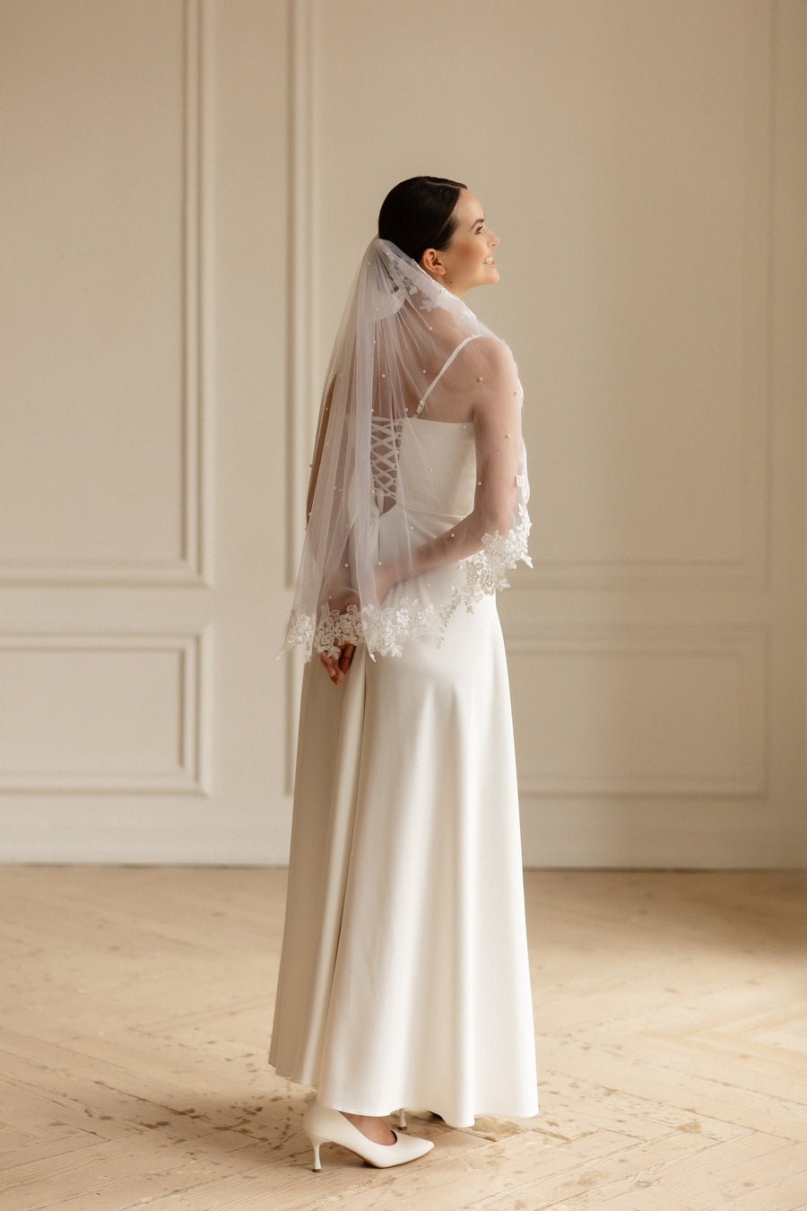 Lace veil with pearls • Unique wedding veil