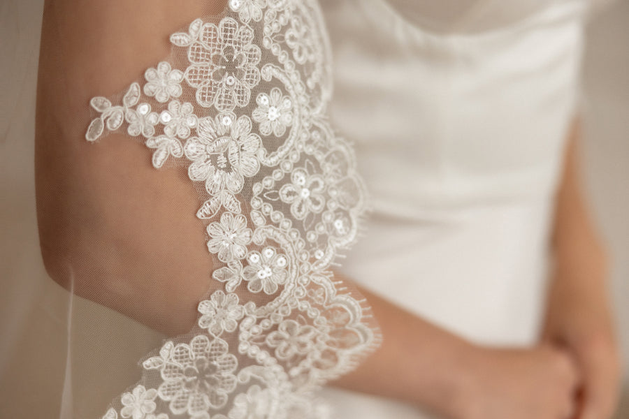 Lace veil with sequins • Royal wedding veil