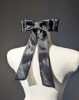 Evening gloves black and bow •  Style Serene