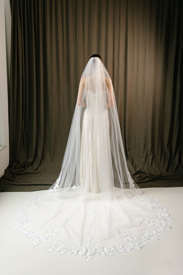 Wedding lace veil • Royal bridal veil