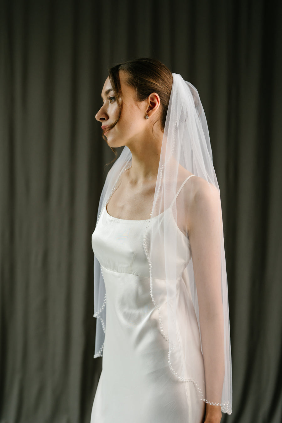 Bridal veil with pearls • Pearls edge veil