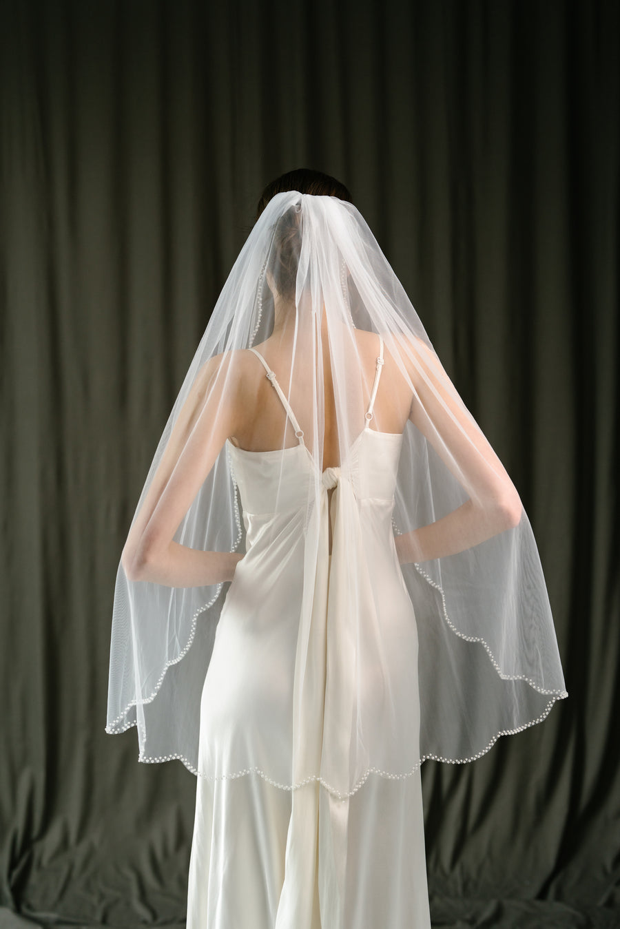Bridal veil with pearls • Pearls edge veil