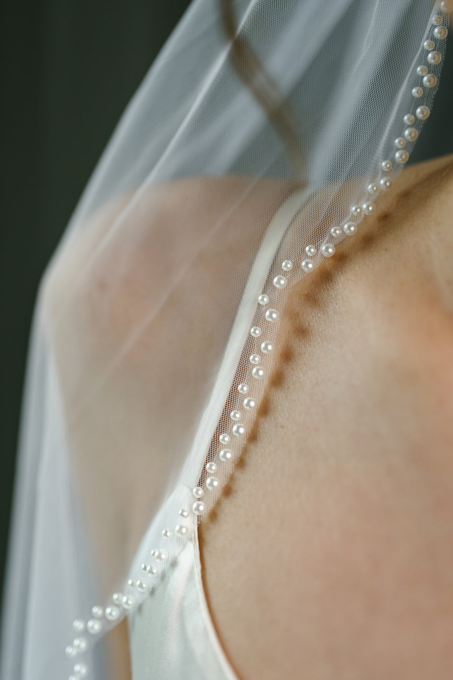 Bridal veil with pearls • Pearls edge veil