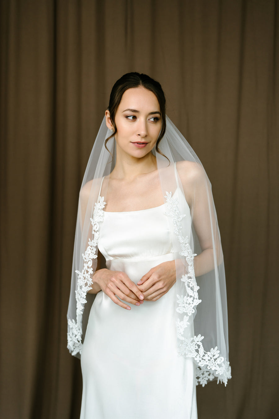 Lace wedding veil