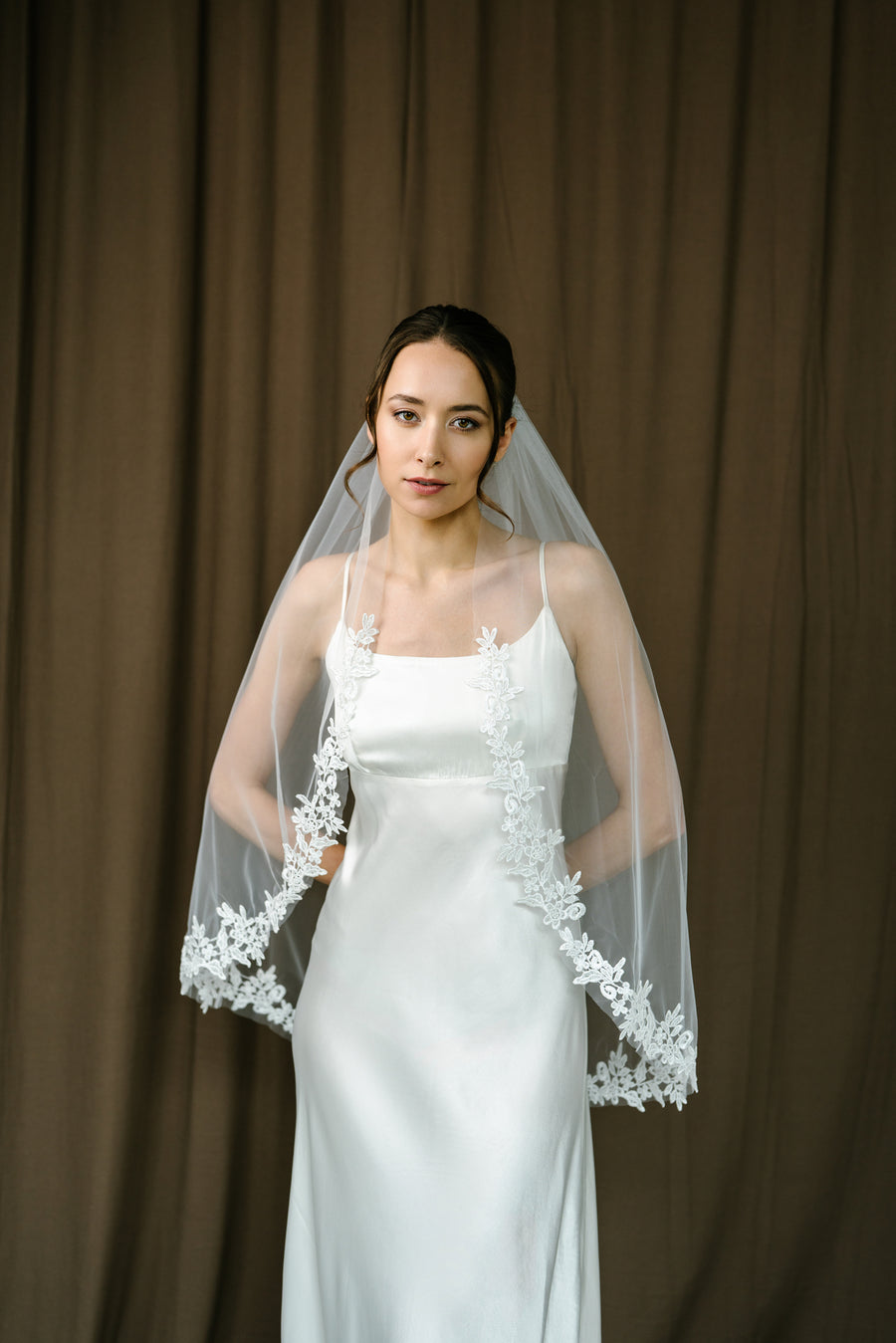 Lace wedding veil