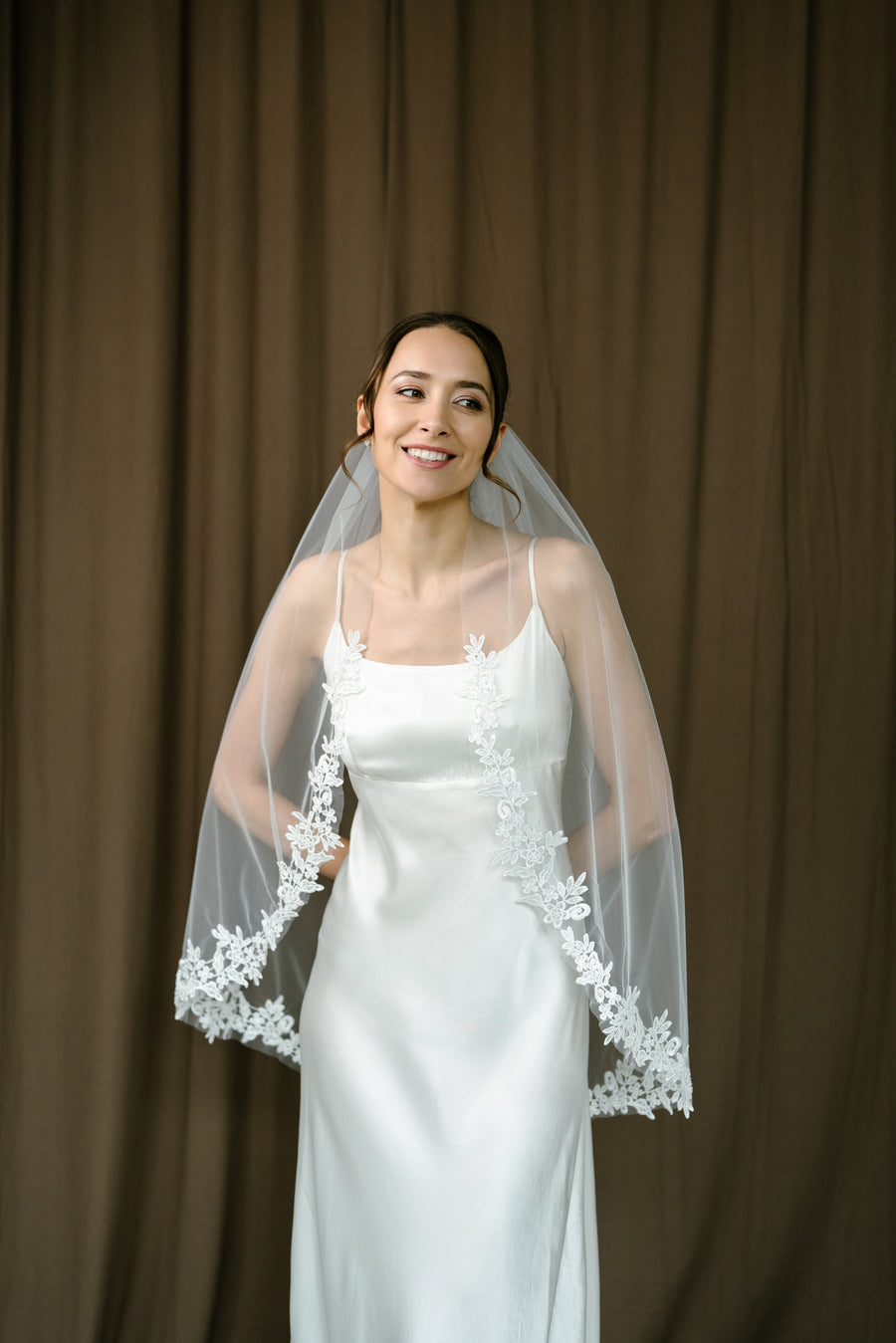 Lace wedding veil