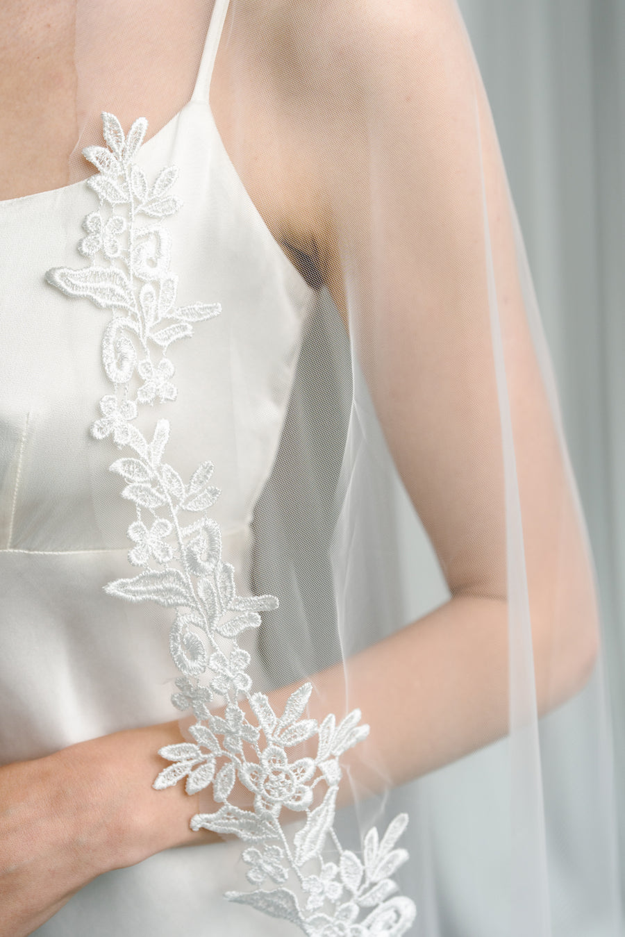 Lace wedding veil