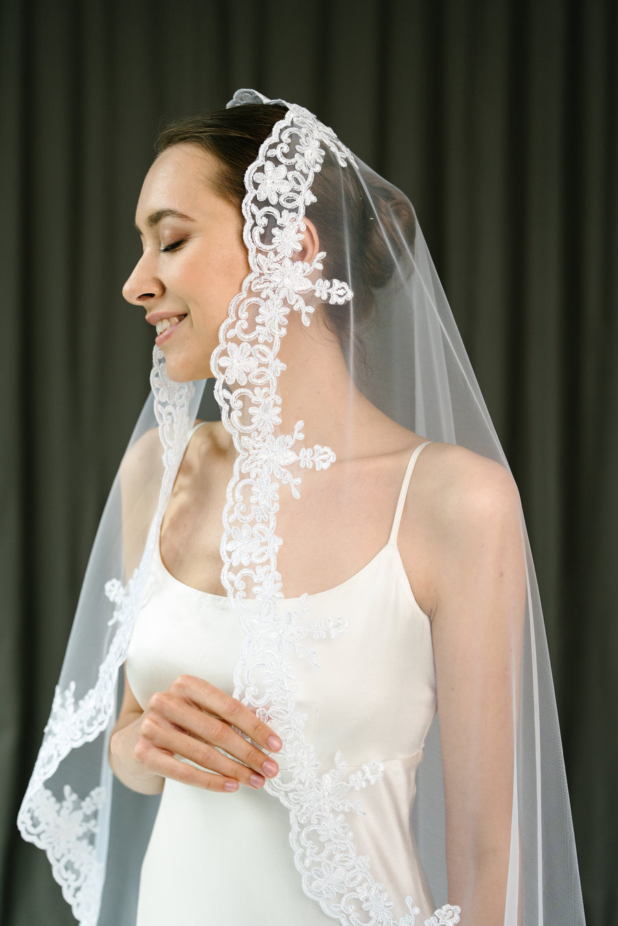 Mantilla veil • Trend 2025 -  STYLE Mantilla
