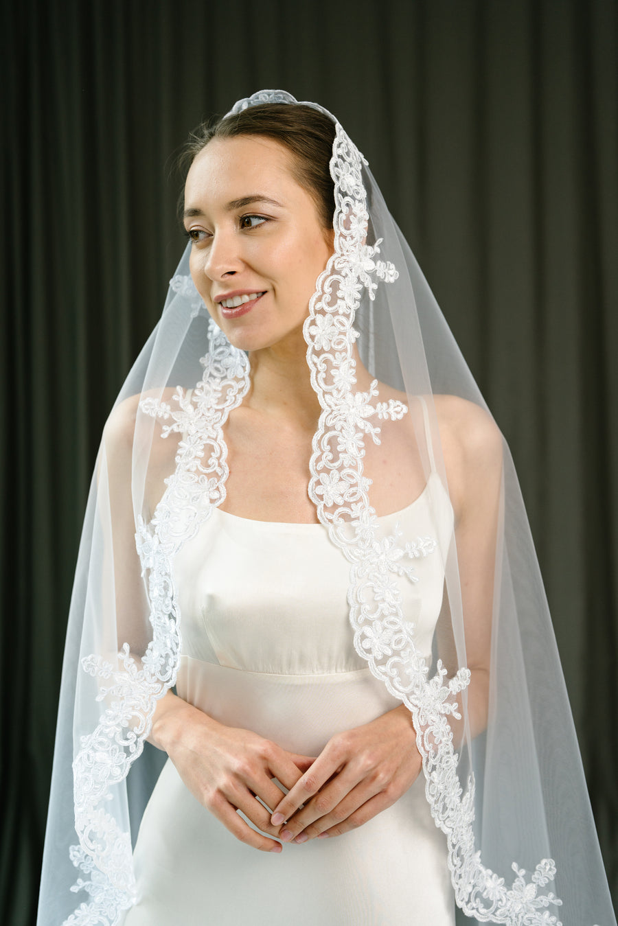 Mantilla veil • Trend 2025 -  STYLE Mantilla