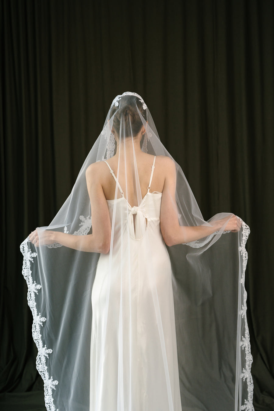 Mantilla veil • Trend 2025 -  STYLE Mantilla