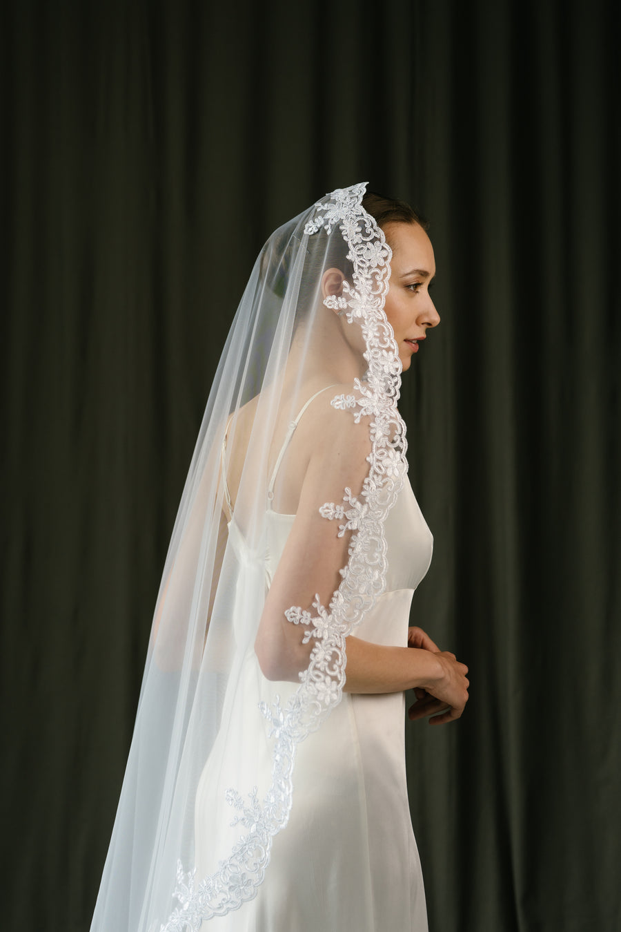 Mantilla veil • Trend 2025 -  STYLE Mantilla