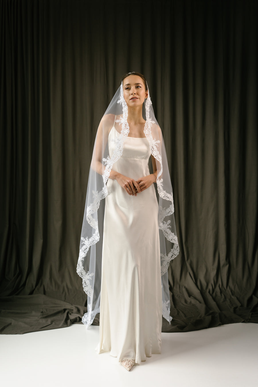 Mantilla veil • Trend 2025 -  STYLE Mantilla