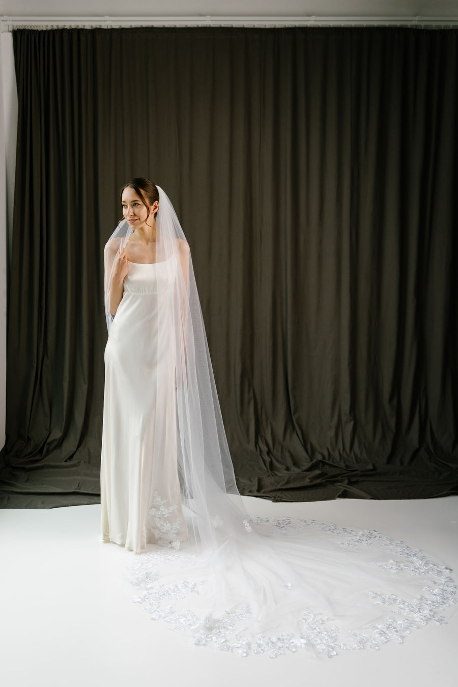 Wedding lace veil • Royal bridal veil