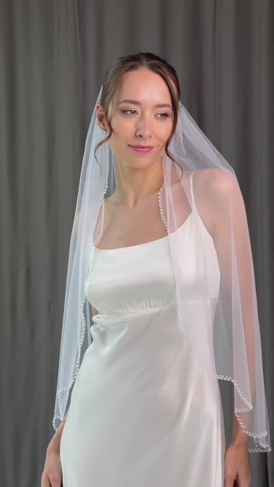 Bridal veil with pearls • Pearls edge veil